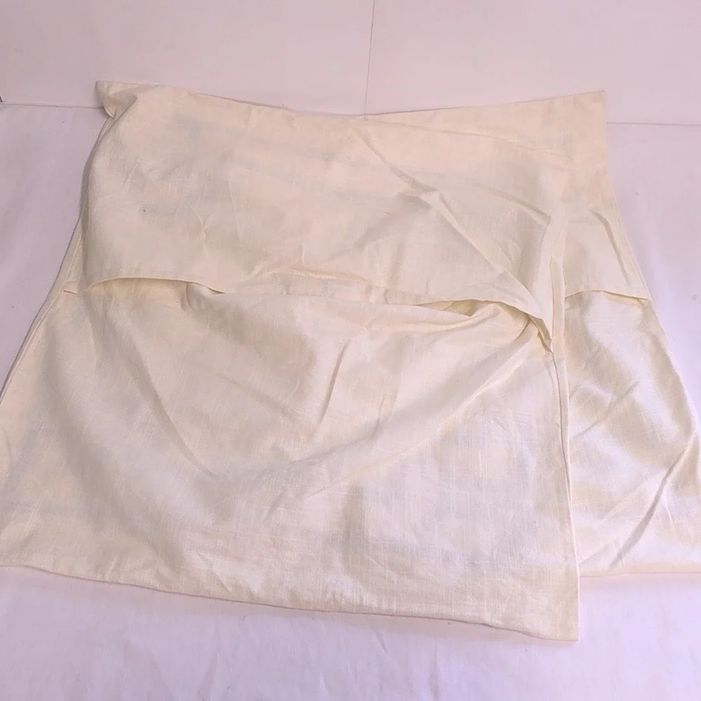 Tommy Bahama Pillow Shams 26x26 Cream Blue Greek Key Embroidered Set of 2
